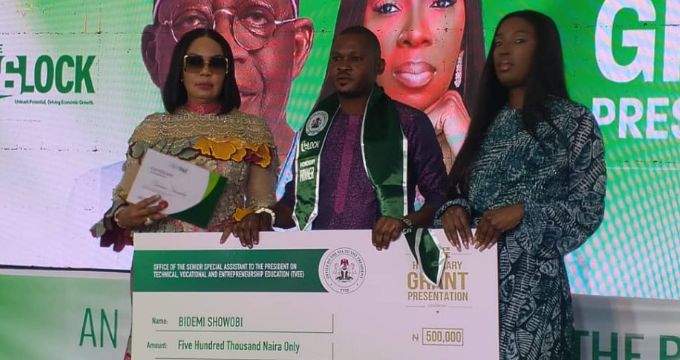 Grants for Nigerian Youths: Ranging from ₦50,000 to ₦5,000,000 - scholarships